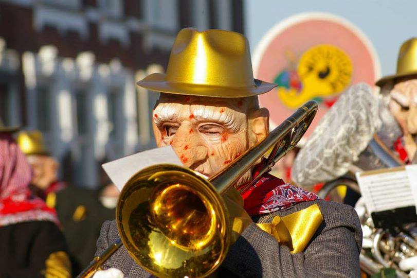 Optocht Bergen op Zoom 2010 Wittuttogok Krabbegat